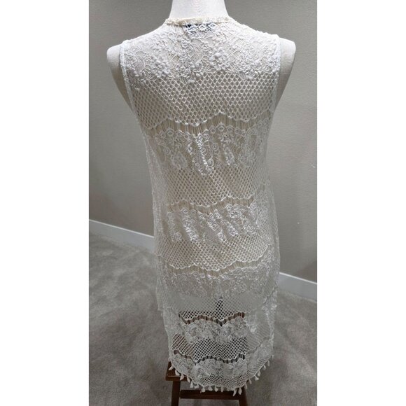 White Crochet Lace Sleeveless Vest With Fringe Hem By Espresso - Picture 3 of 5